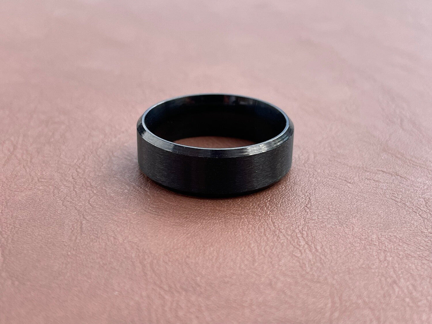 Ash Black Ring